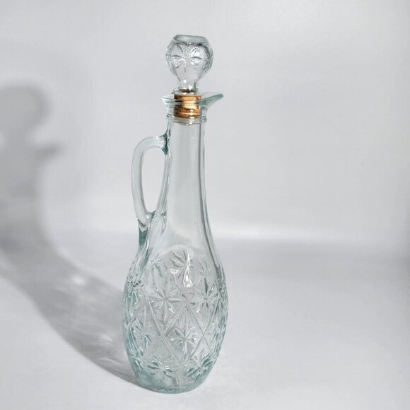 Starburst Daisy In Triangles Cut Glass Decanter With Stopper and Cork Vintage - Picture 4 of 11